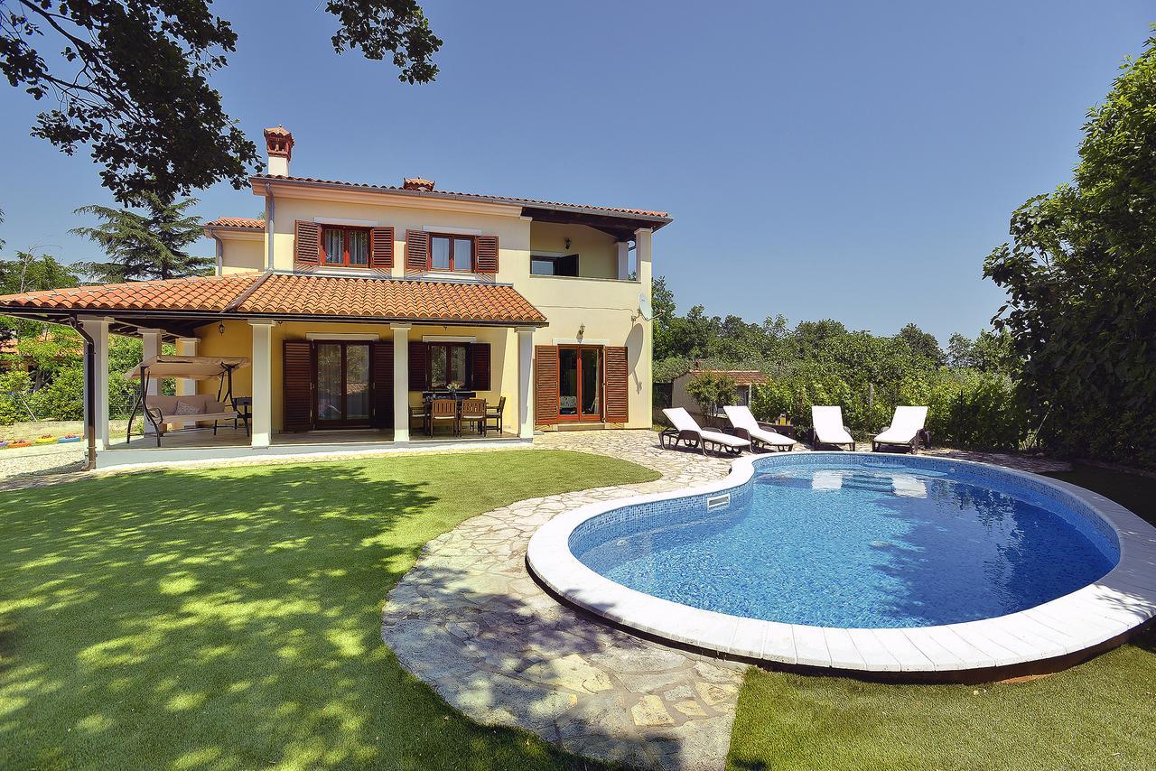Villa Nina Medulin Exterior photo