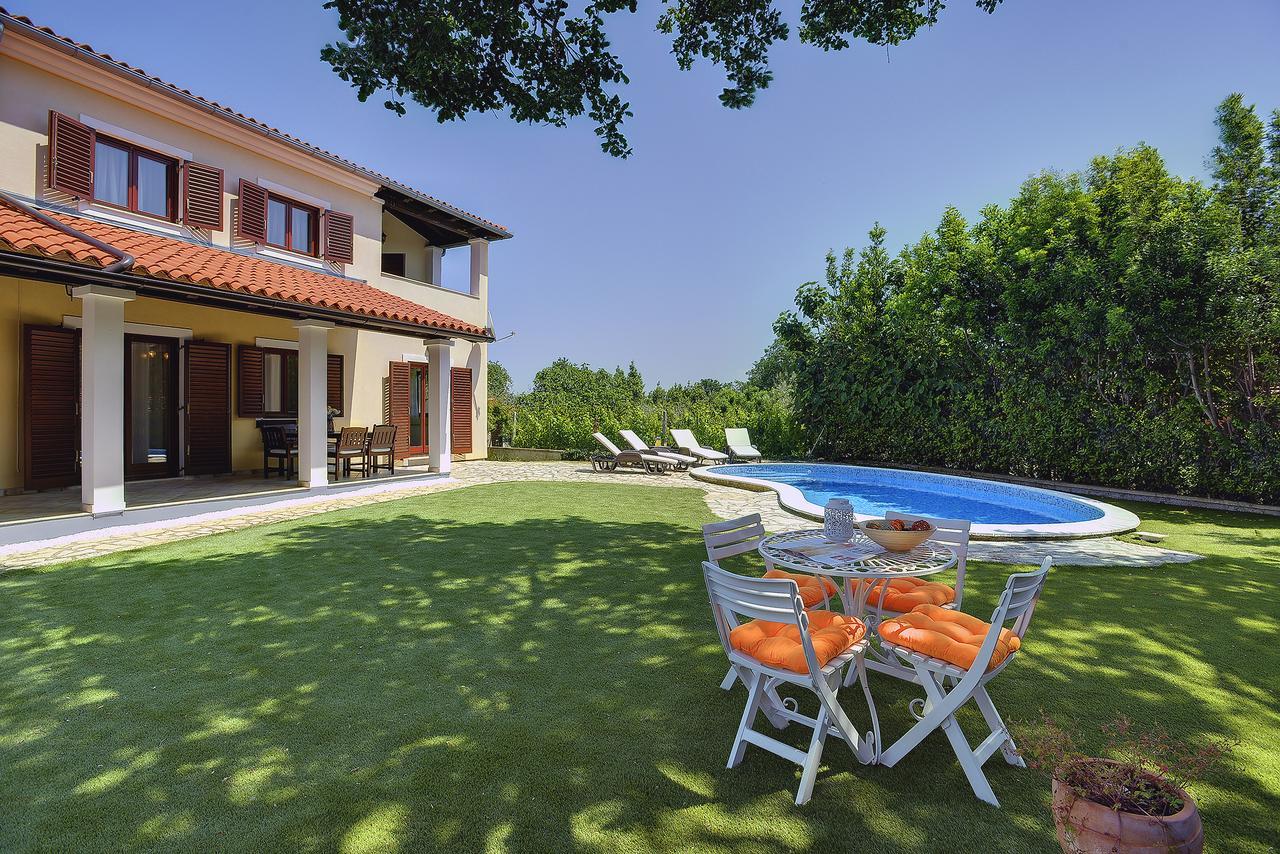 Villa Nina Medulin Exterior photo
