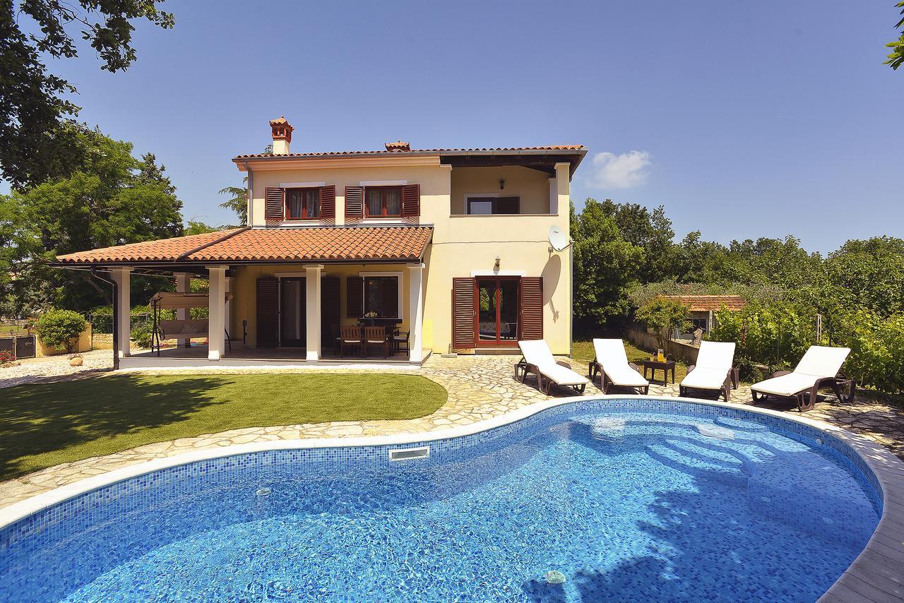 Villa Nina Medulin Exterior photo
